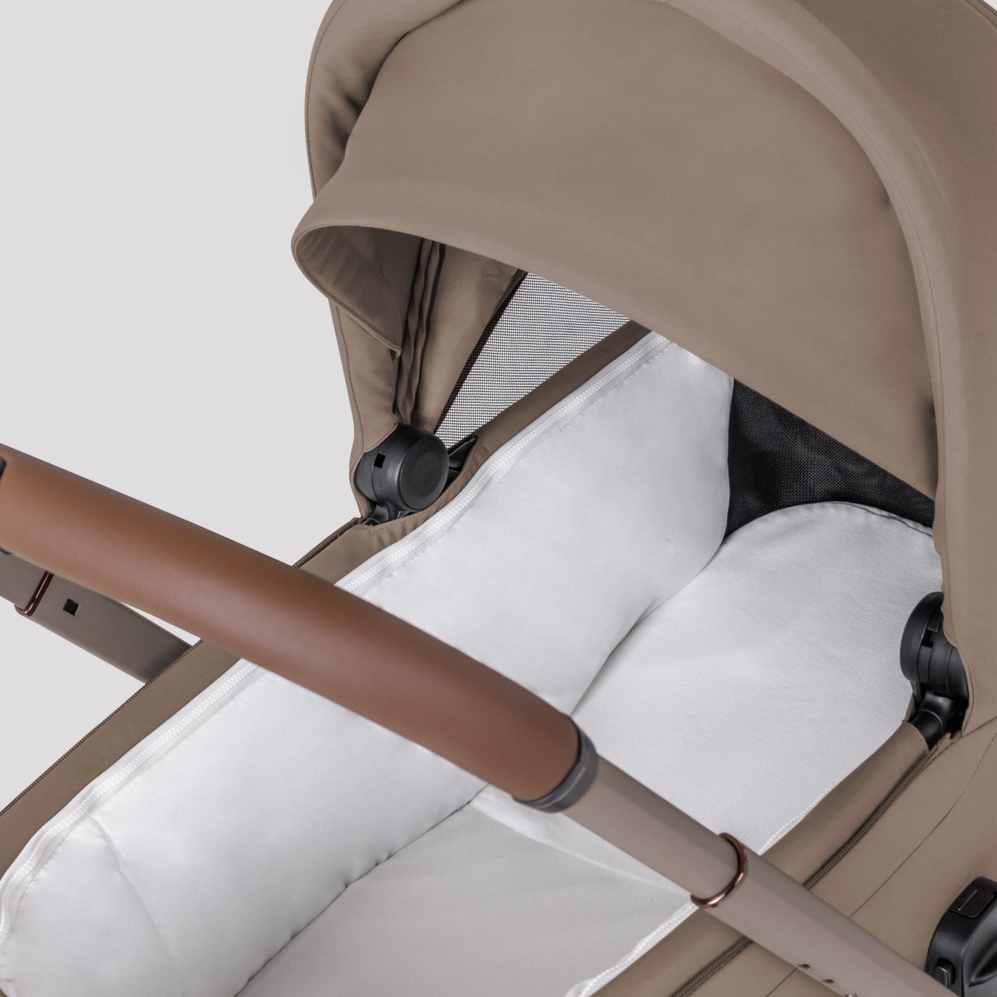 Breez Champagne Carrycot